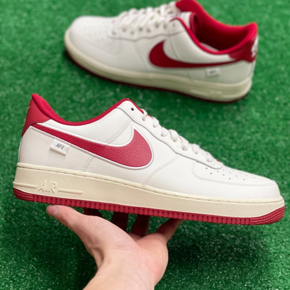 Nike  Air Force 1 White Mens FV0392-101 VNDS Sz 13